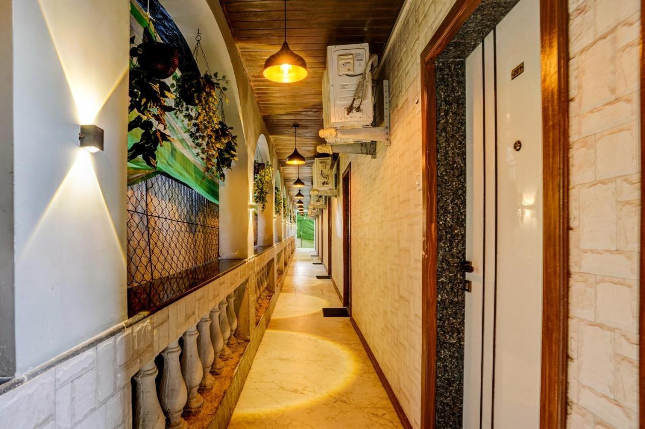 Collection O Palm Springs Beach Resort Mumbai Exterior photo